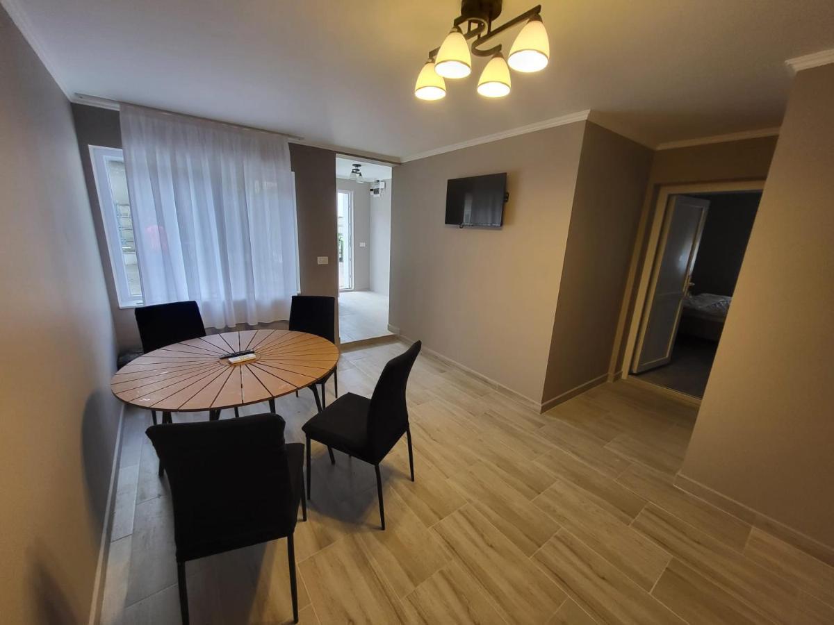 Casa Berzelor Villa Sînmartin Eksteriør bilde